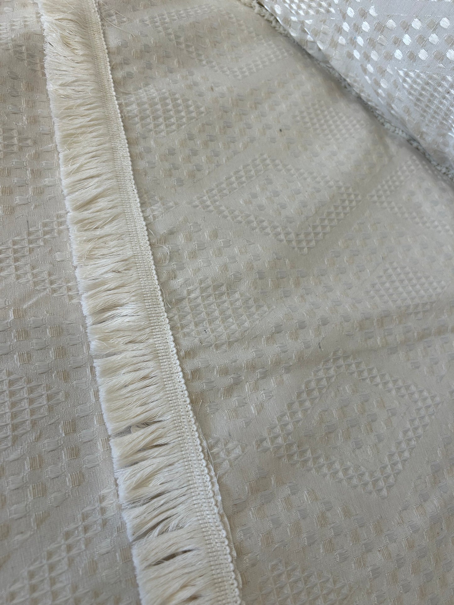 Diamond damask bed covers