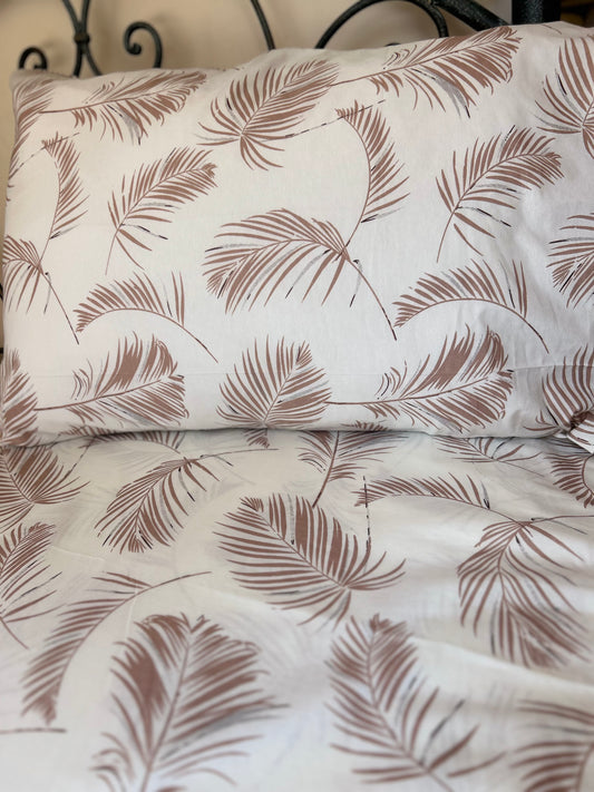 Brown feather printed bed sheet set