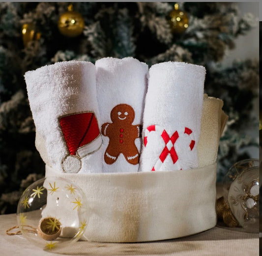 Holiday cheers guest towels
