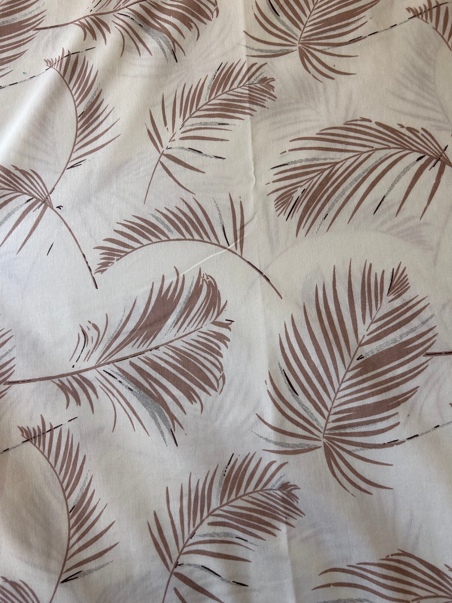 Brown feather printed bed sheet set