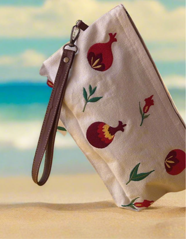 Pomegranate breeze pouch