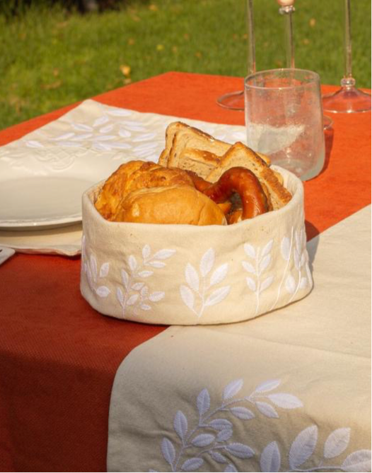 Summer leaves bread basket
