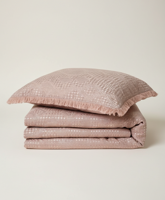 Diamond damask bed covers