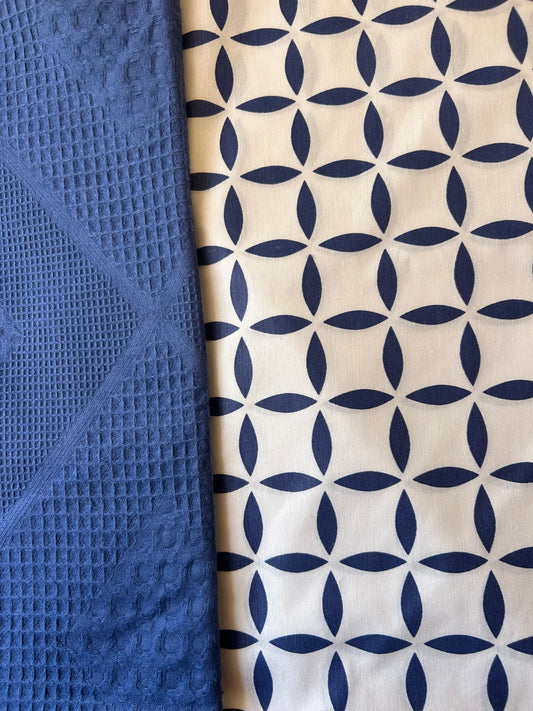 Blue square printed bed sheet set