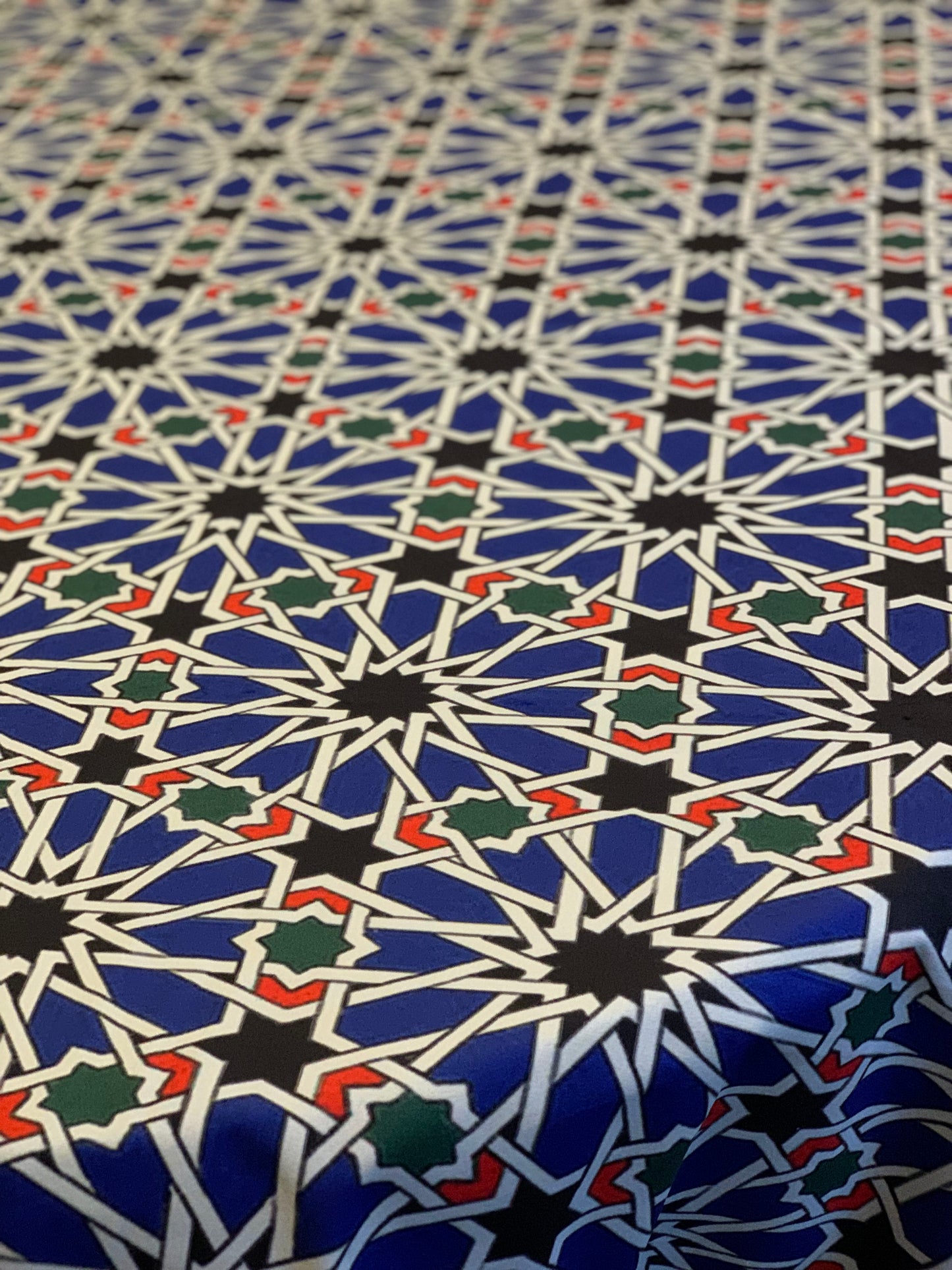 Blue arabesque table cover