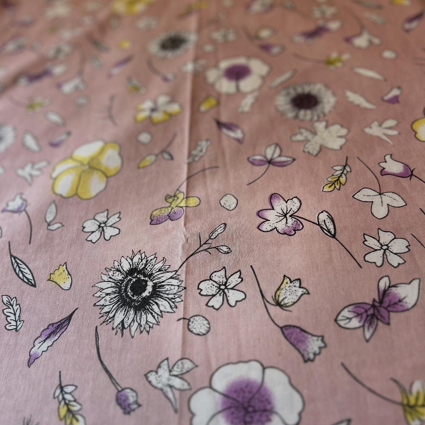 Purple flower printed bed sheet set