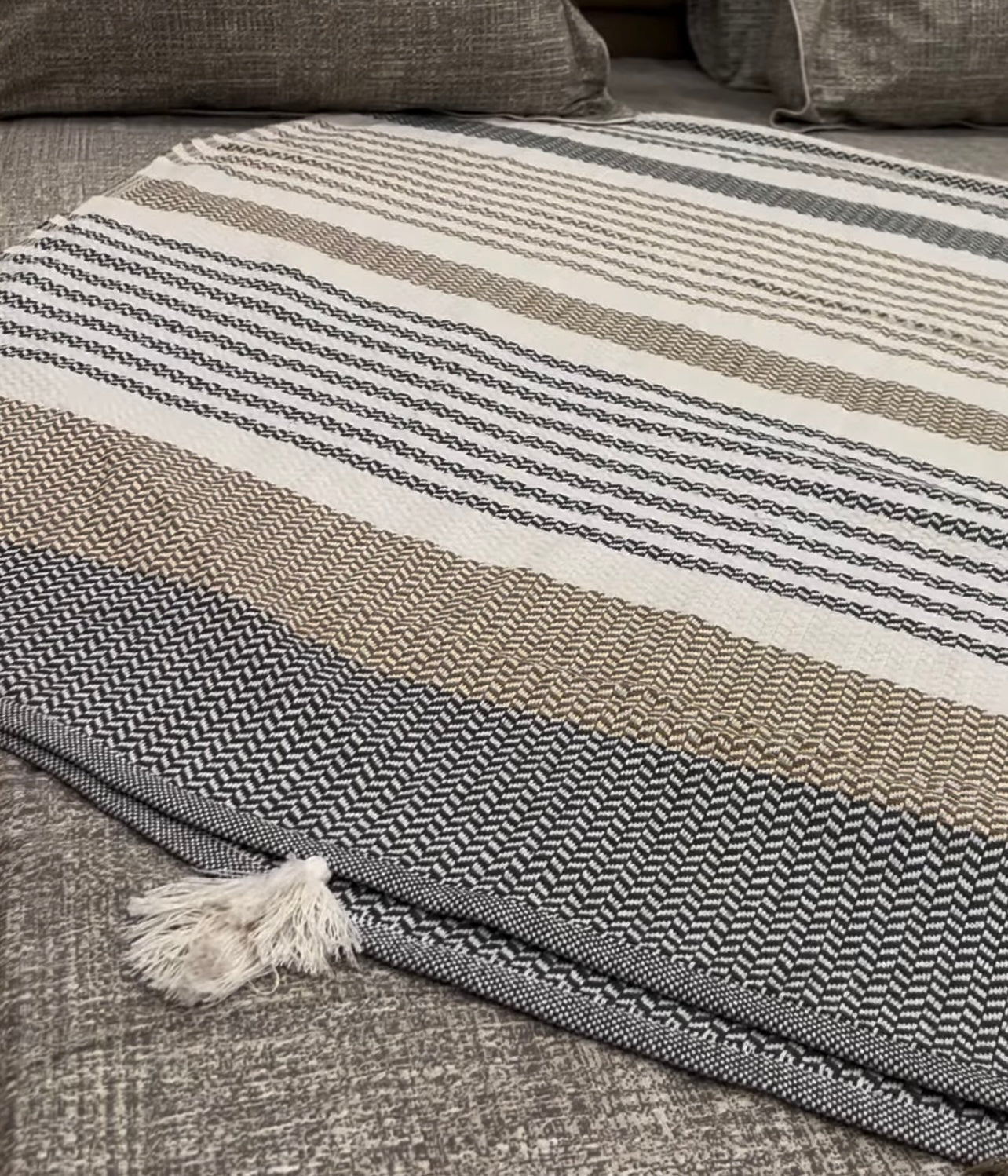 Woven cotton blanket