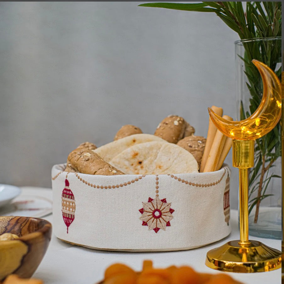 Earthy lanterns bread basket