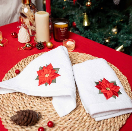 Poinsettia Guest Towels
