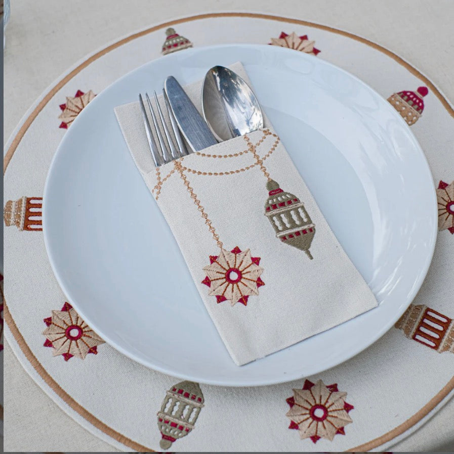 Earthy lantern placement set