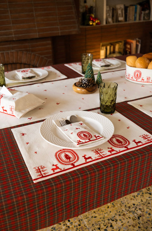 Deer Garden Placemats set
