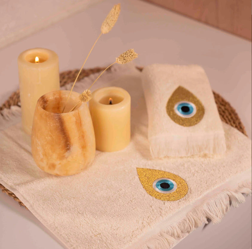 Golden drop guest towels