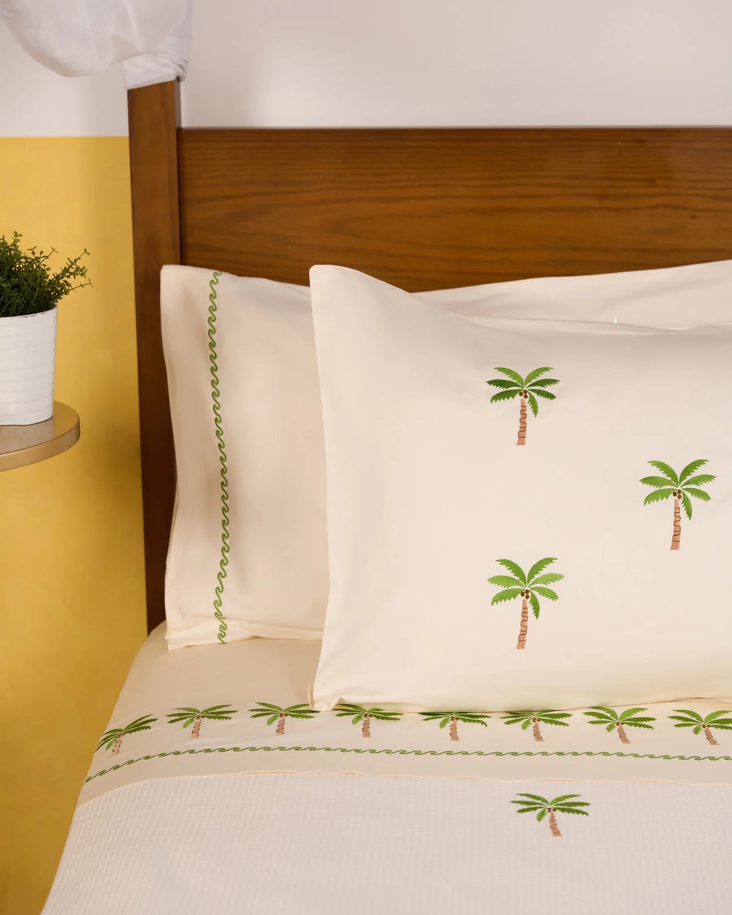 Palm bed sheet sets