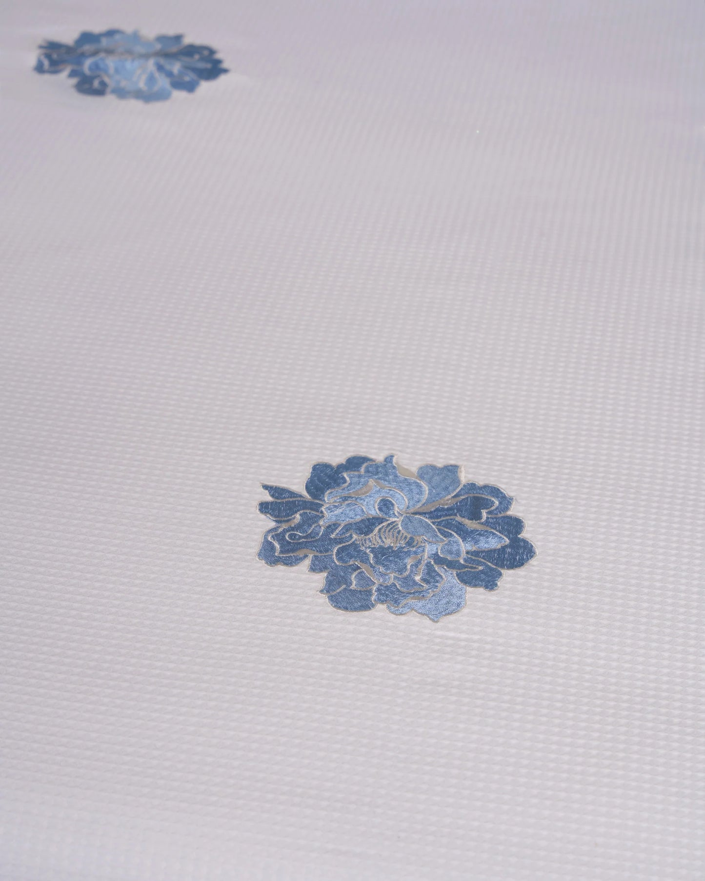 Floral bed cover