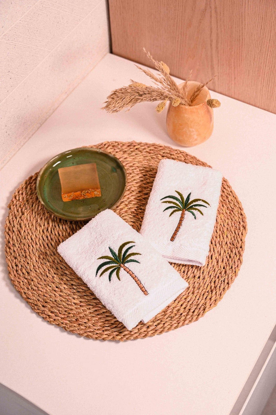 Palm hand towels