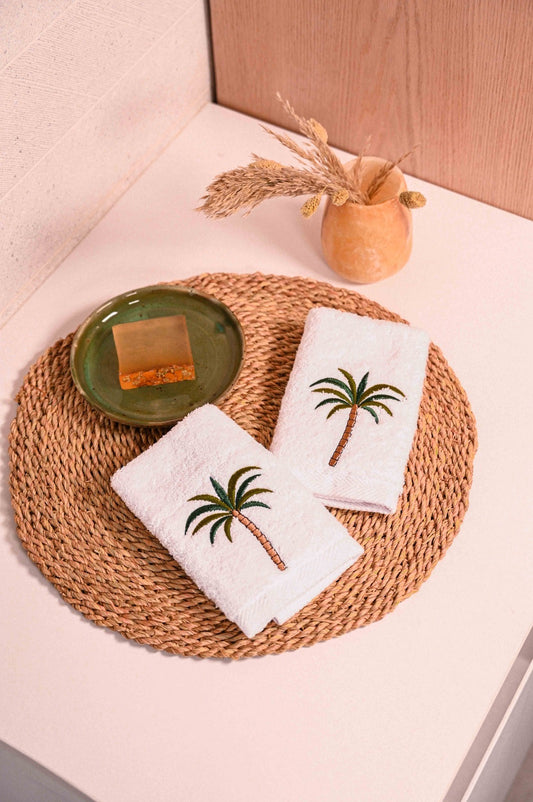 Palm hand towels