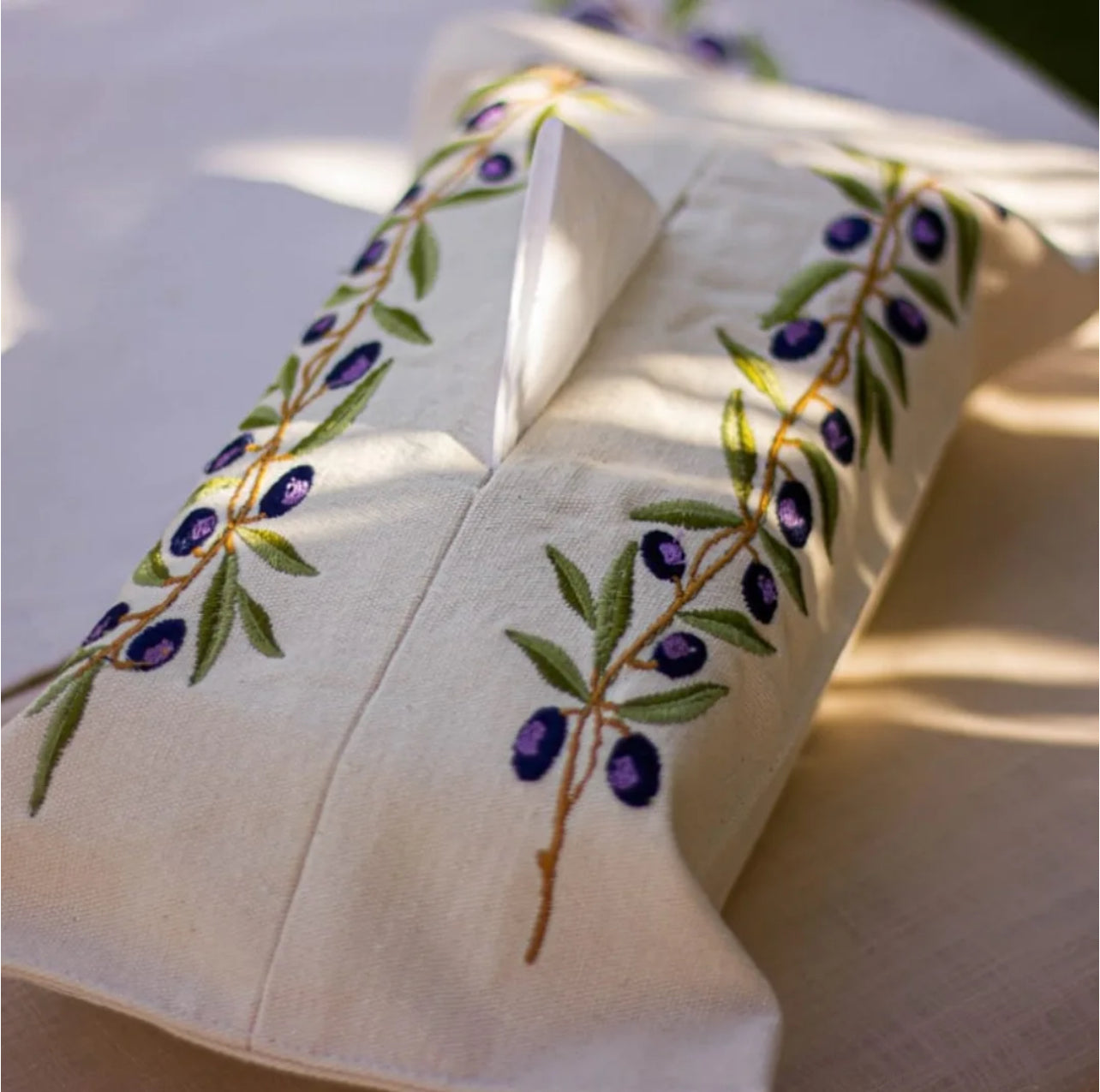 Olive branch tissue cover