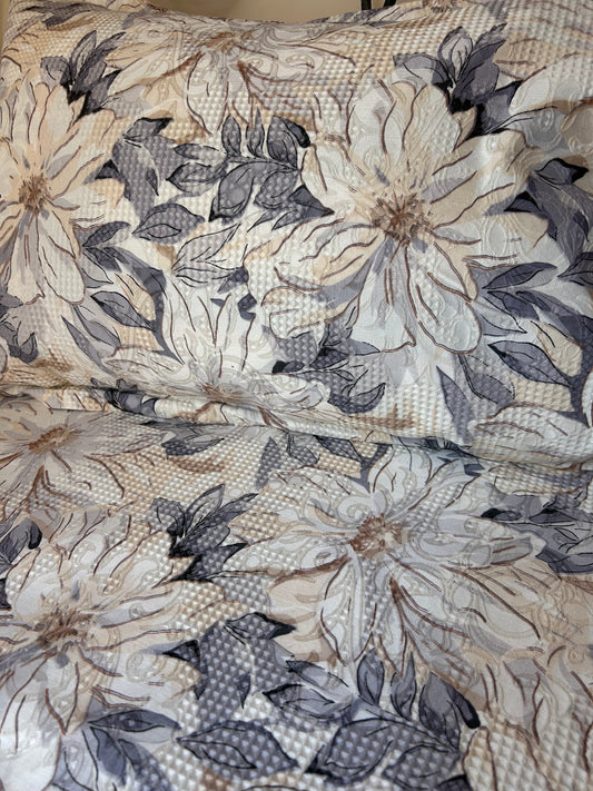 Blue flower printed coverta