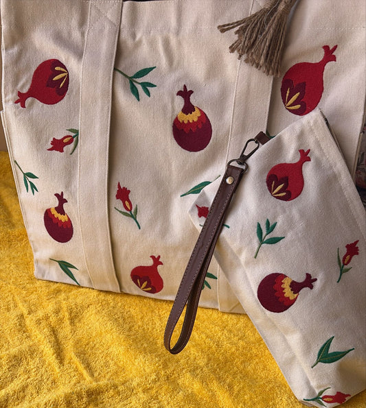 Pomegranate breeze pouch