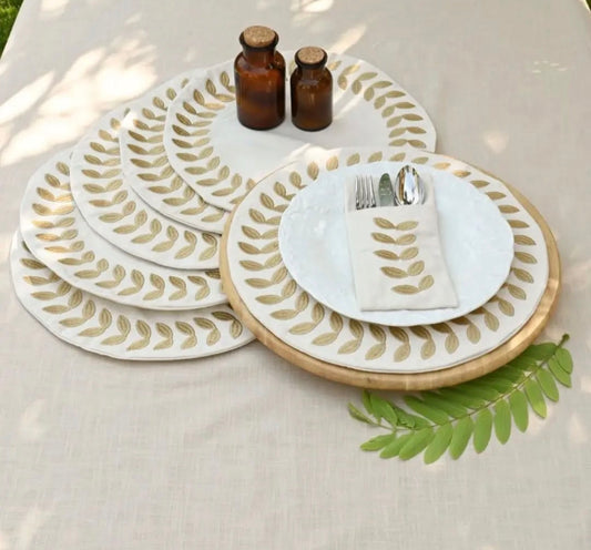 Circular leaves placemat set