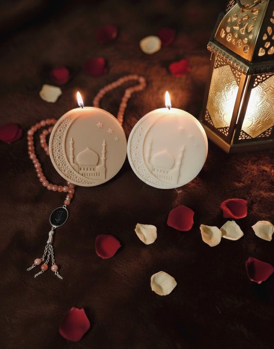 Crescent candle