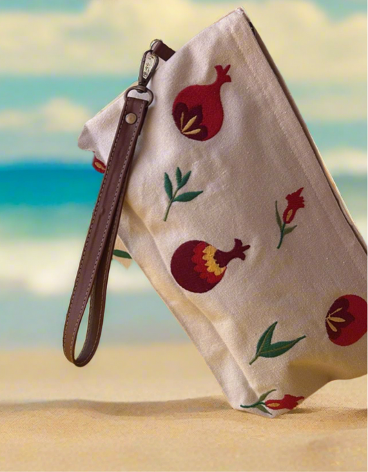 Pomegranate breeze pouch