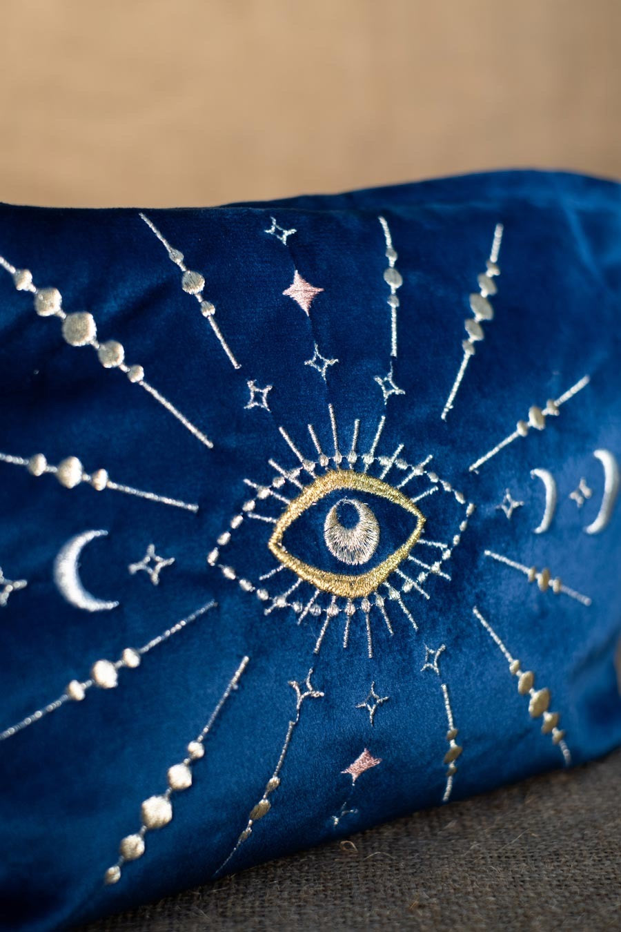 Lunara velvet pouch