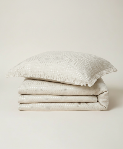 Diamond damask bed covers