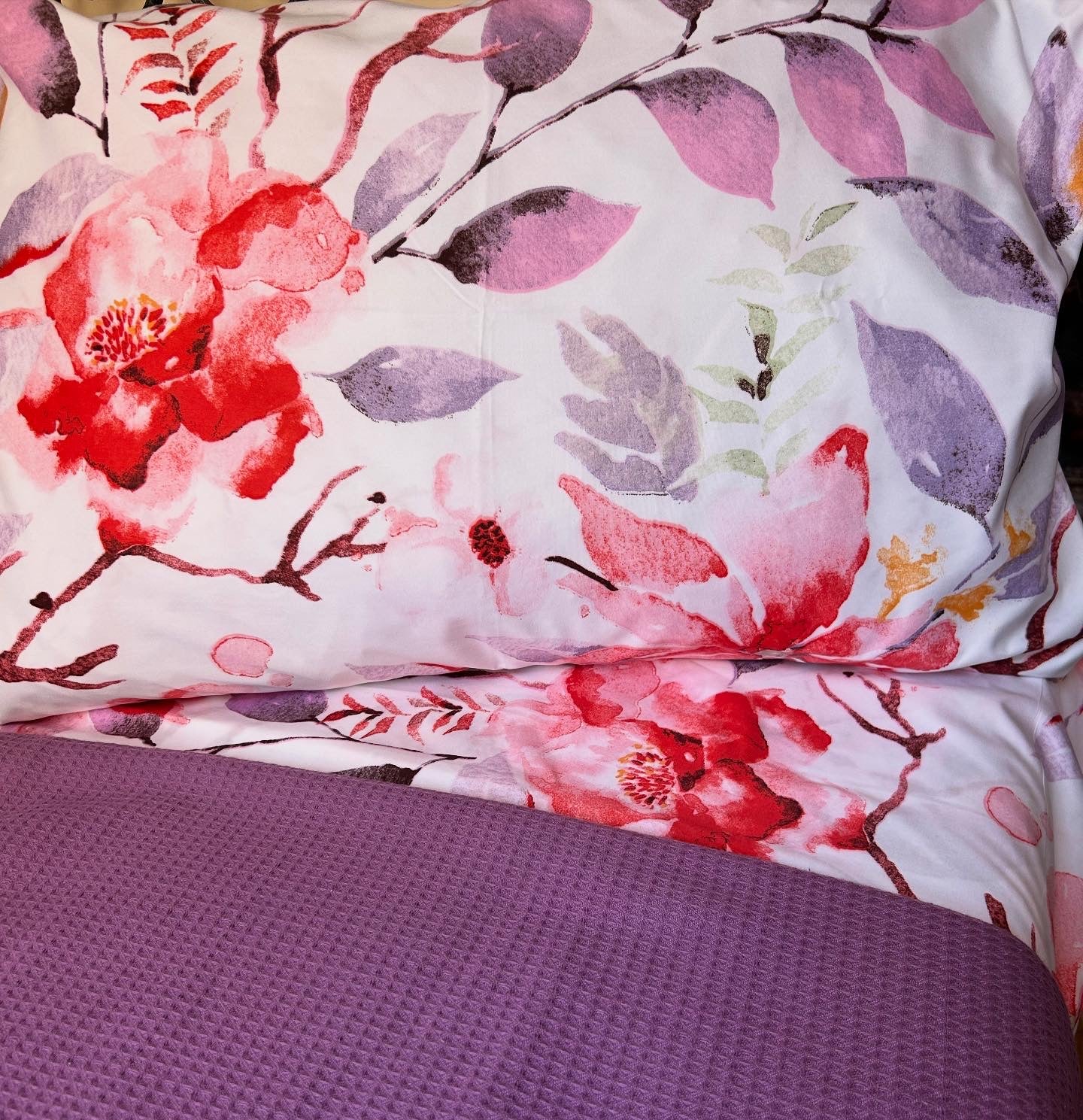 Painted flower bed sheet set
