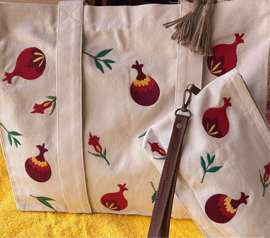 Pomegranate breeze beach bag