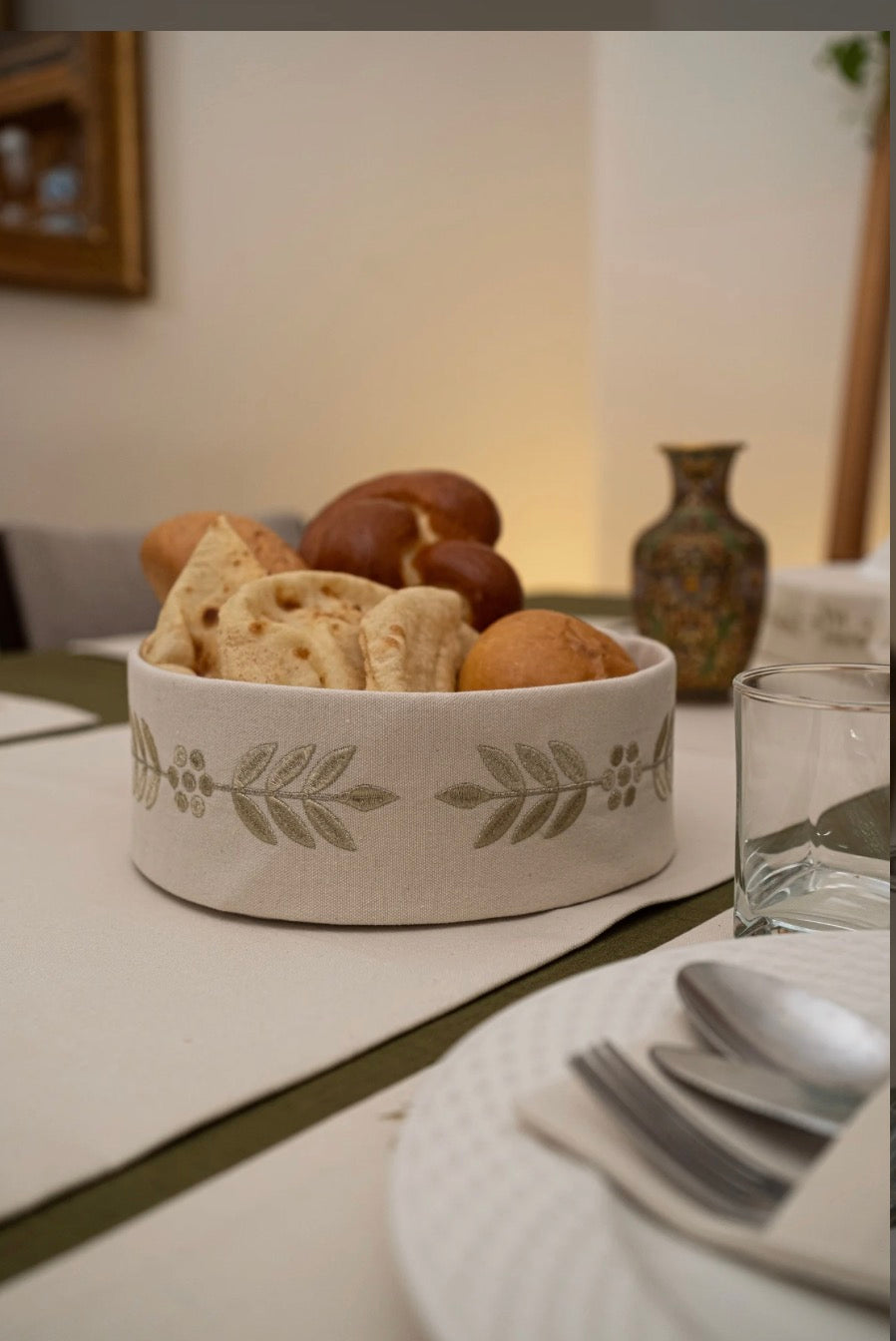 Waha bread basket