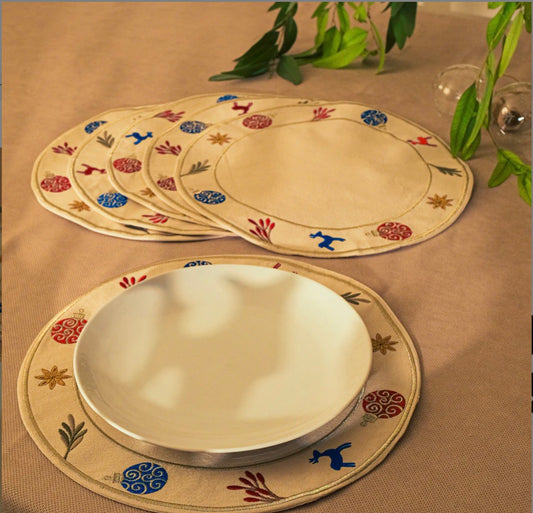 Festive ornaments Placemats set