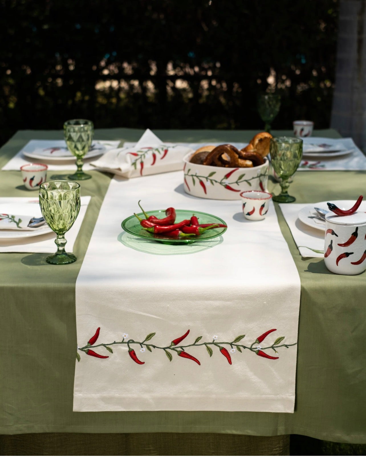 Shatta table runner