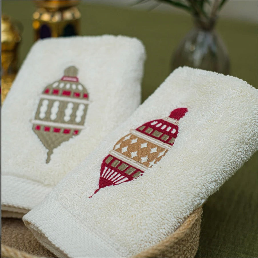 Earthy lantern guest towels