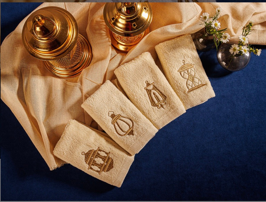 4 lanterns guest towels set