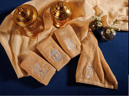 4 lanterns guest towels set