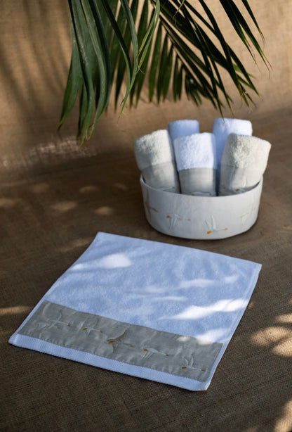 Feather flock guest towels
