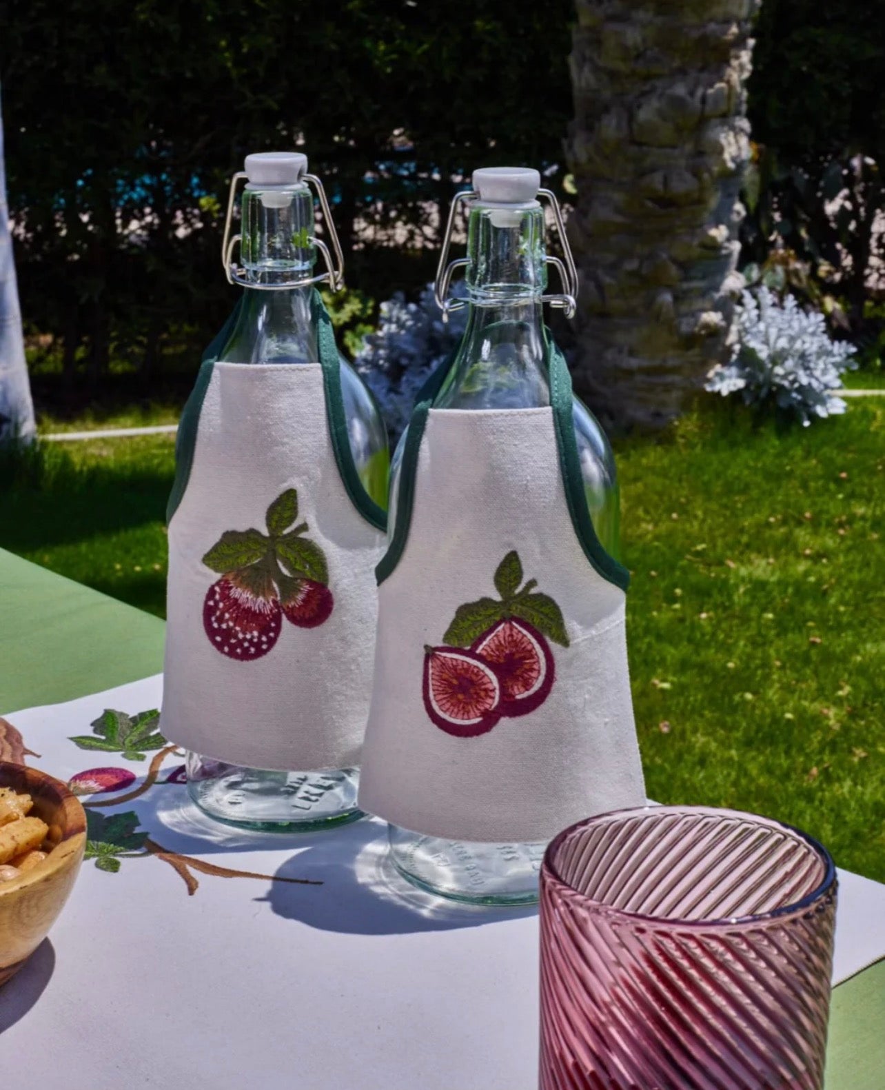 Fig Field bottle apron