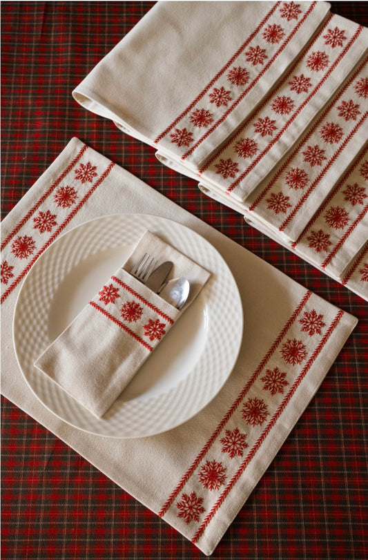 Snowfall Placemats set