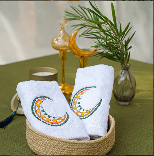 Radiant crescent guest towels