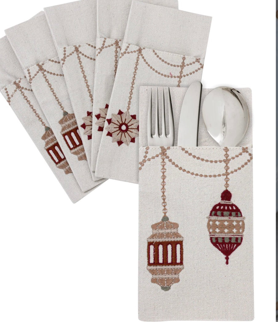 Earthy lantern utensils pockets