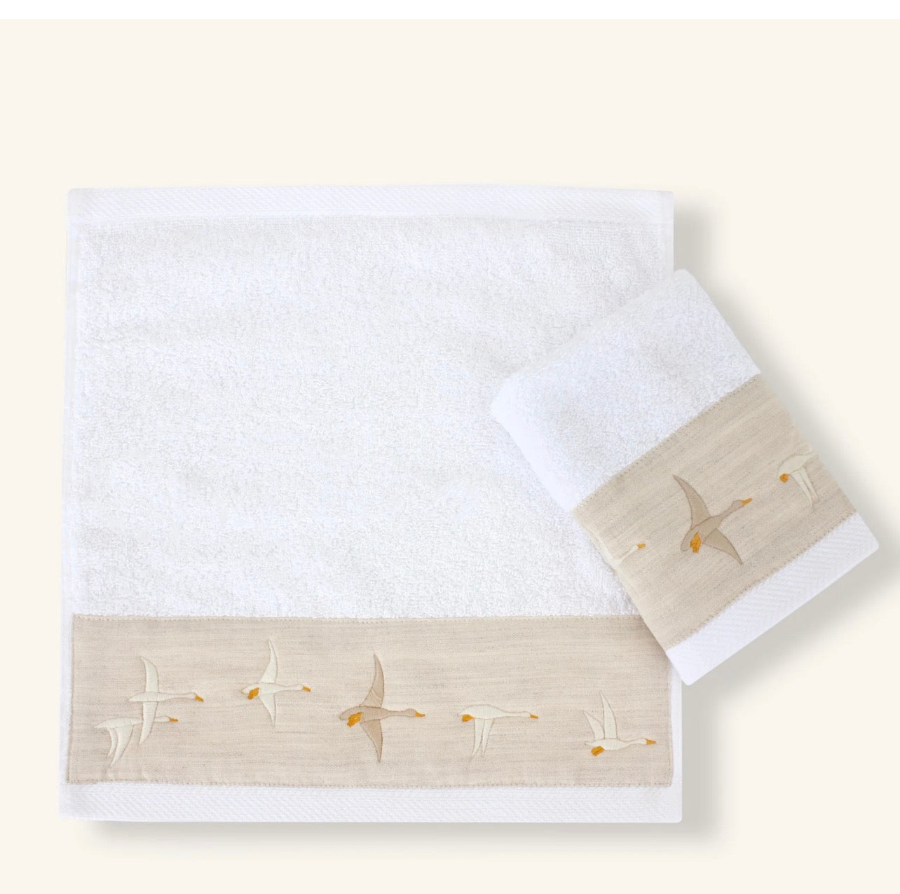 Feather flock guest towels