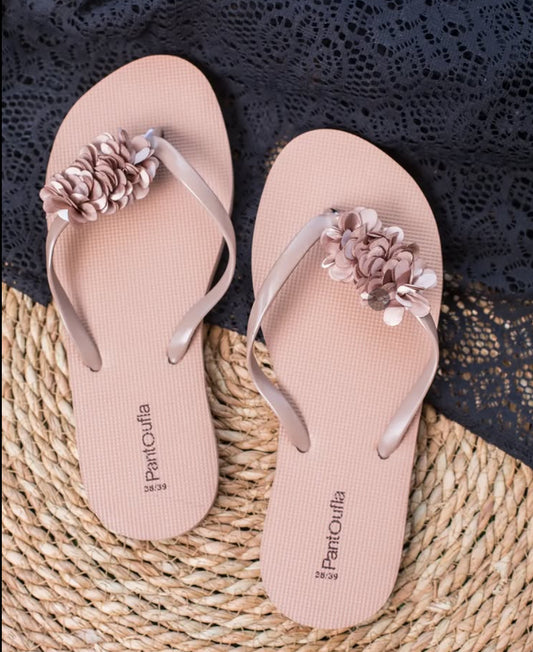 Beige handmade flower flipflop
