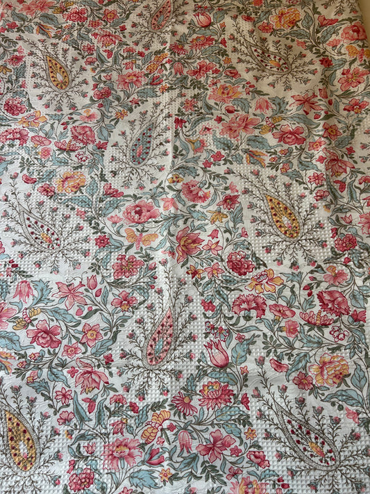 Flower paisley printed coverta