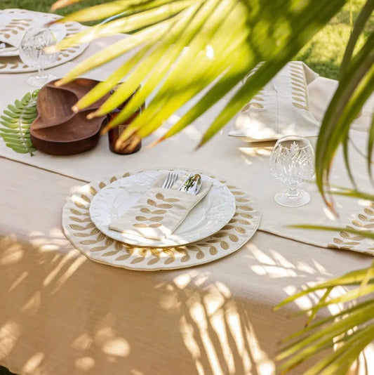 Circular leaves cutlery pockets