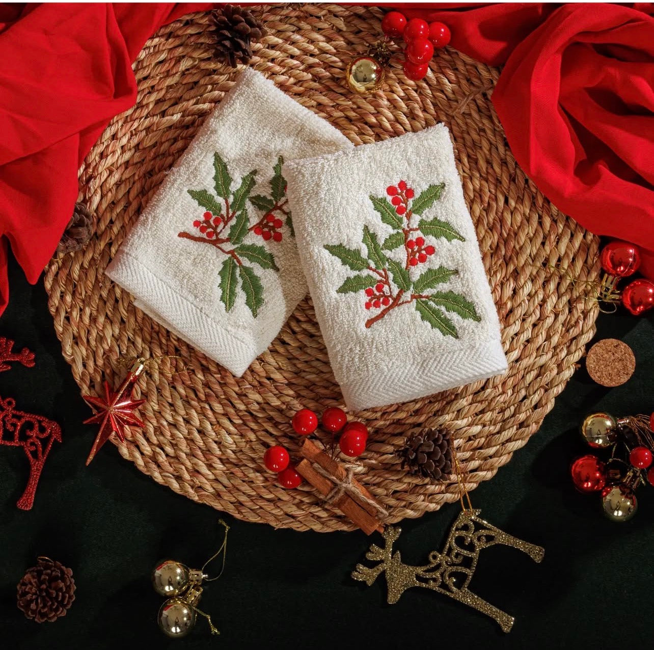 Winterberry guest towels set