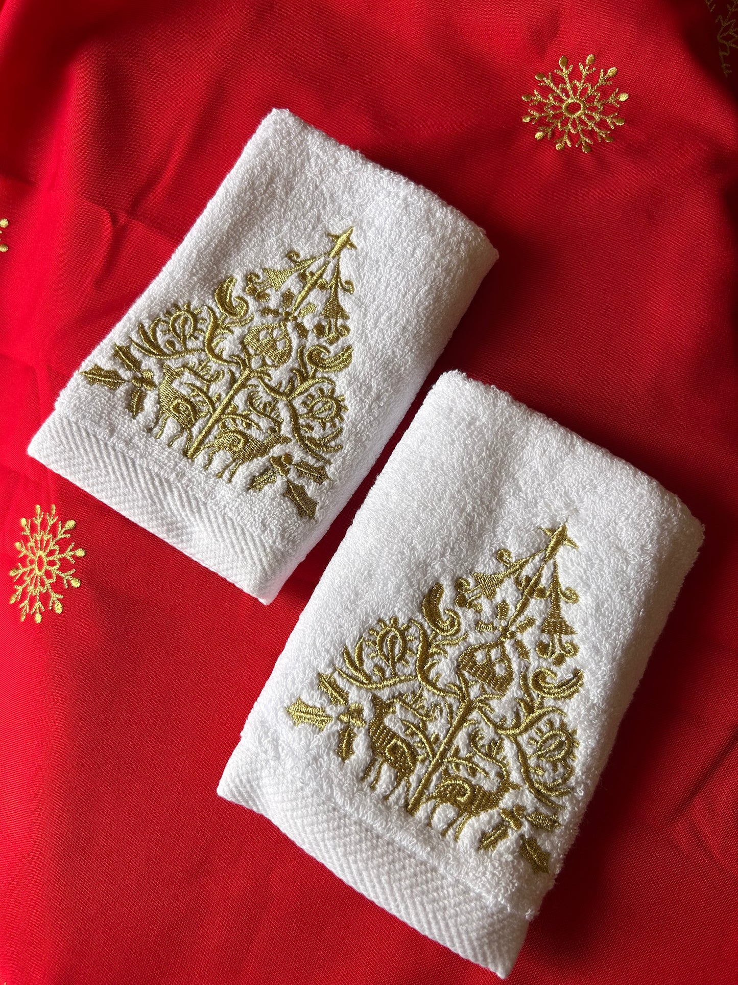 Christmas tree guest towels