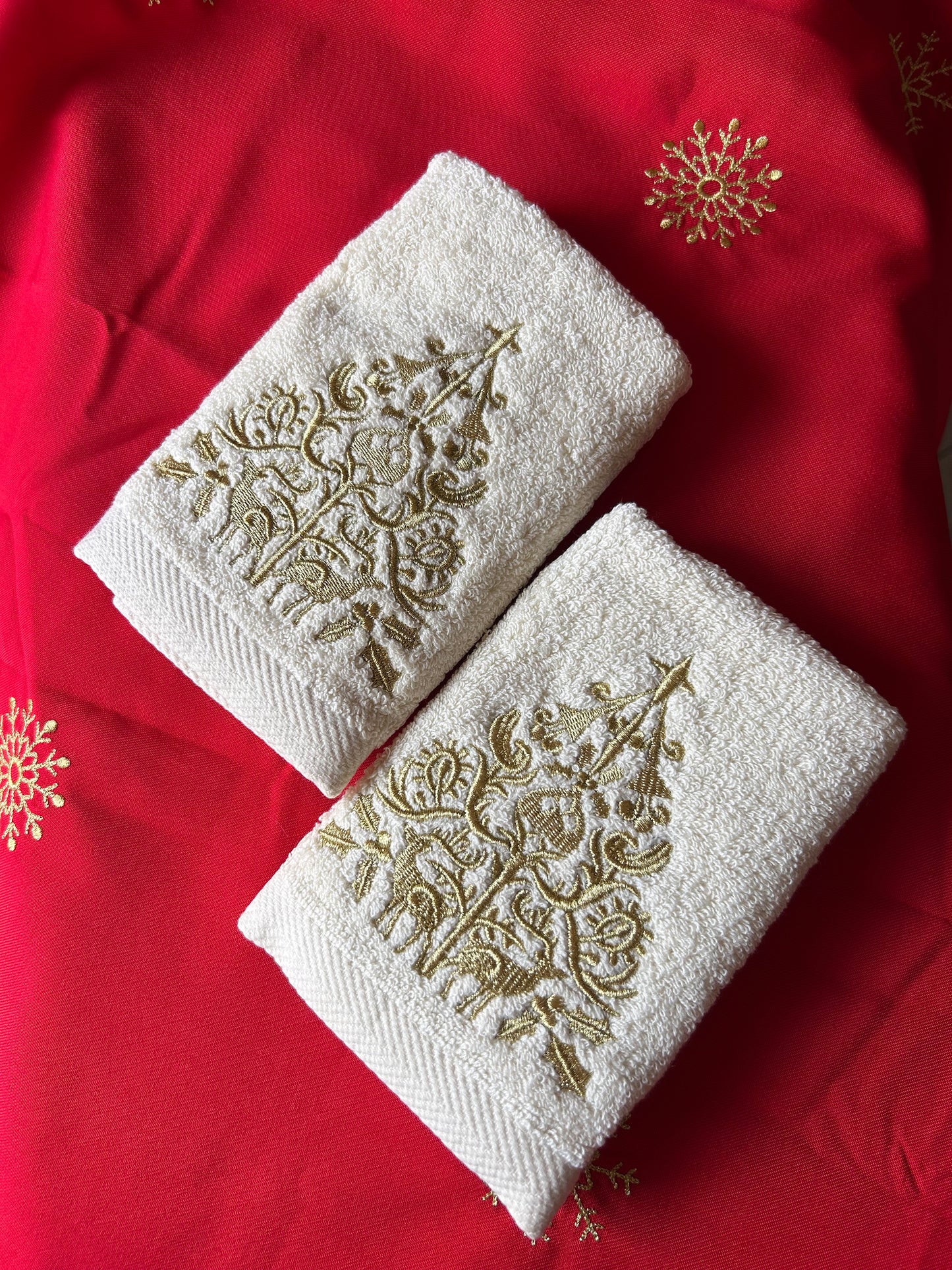 Christmas tree guest towels