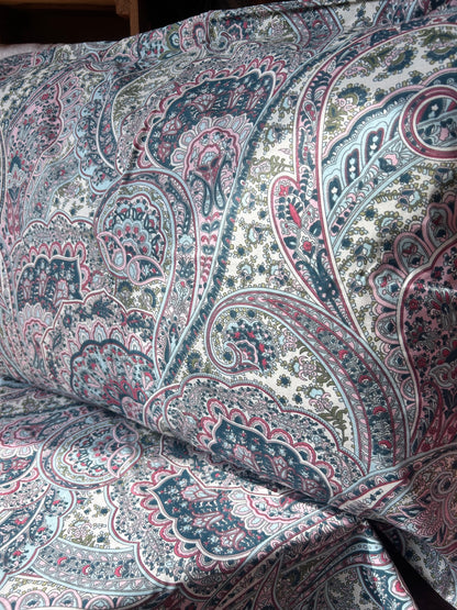 Paisley printed bed sheet set