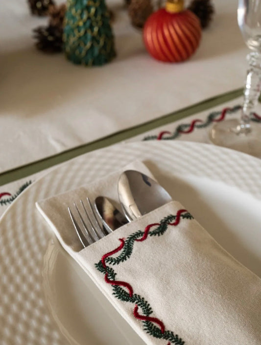 Christmas Garland cutlery pockets